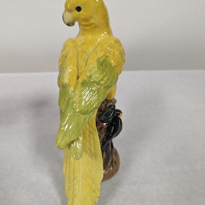 Jeanne Reed's Ltd. Porcelain Parrot Pair
