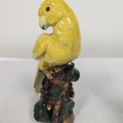 Jeanne Reed's Ltd. Porcelain Parrot Pair