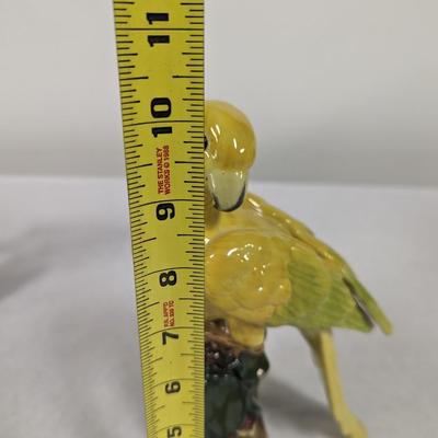 Jeanne Reed's Ltd. Porcelain Parrot Pair