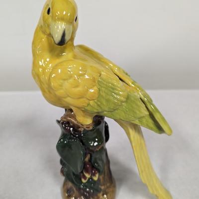 Jeanne Reed's Ltd. Porcelain Parrot Pair