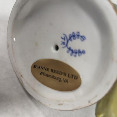 Jeanne Reed's Ltd. Porcelain Parrot Pair