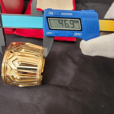 Cartier Wide 18 kt Gold Pharaon Cuff Bangle Bracelet