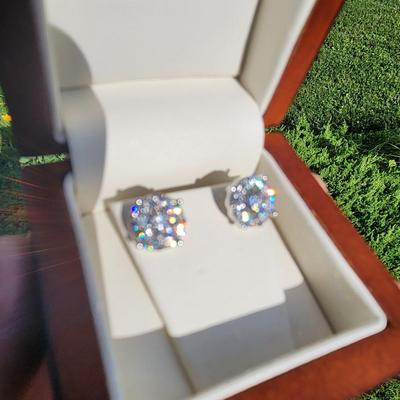 14Kt White Gold & Diamond Cluster Earrings