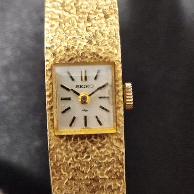 Seiko 14 ct Gold Women's Watch 151-002 0301