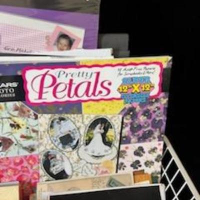 SCRAPBOOKING PAPER