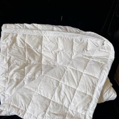 WHITE DOWN BLANKET 112" X 90"