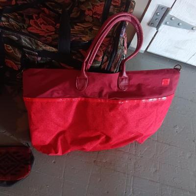 DUFFLE BAGS AND TOTE