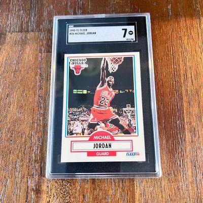 1990-91 Fleer Michael Jordan Card #26