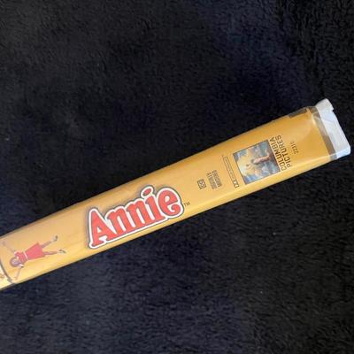 Annie Vhs 22310