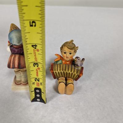 Goebel Hummel Figurine Little Helper & Let's Sing West Germany