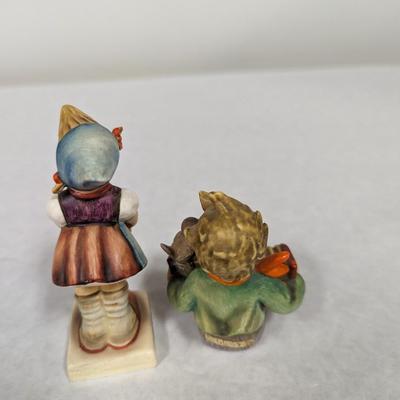 Goebel Hummel Figurine Little Helper & Let's Sing West Germany