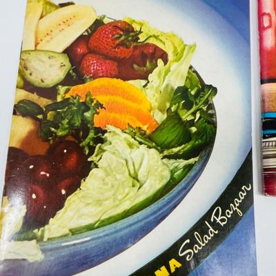 Lot of Vintage Recipe Pamplets & Booklets