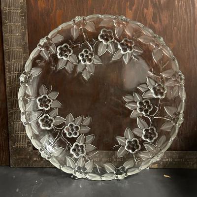 Glass plate with flowers