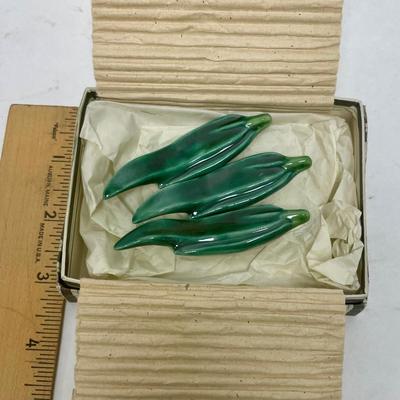 Vintage Set of 3 Ceramic Leaf-shaped Salts