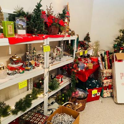 Lot 5: Holiday & More