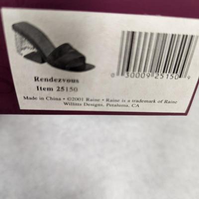 Just The Right Shoe Seduction & Rendezvous With Boxes