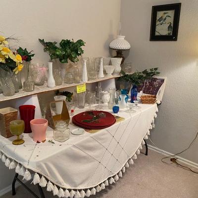 Lot 19: Home Decor & More