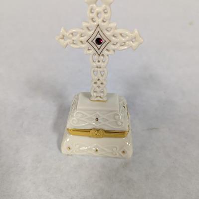 Vintage Lenox Treasures Porcelain Box