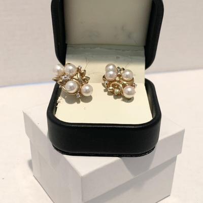 Akoyo Pearl & Diamond Earrings