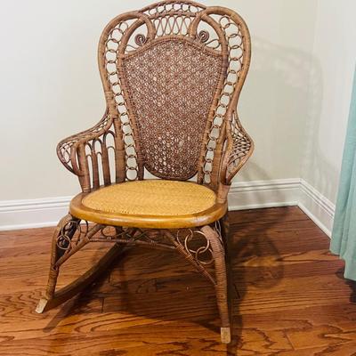 Antique Heywood Bros-Wakefield Rattan & Wicker Rocking Chair Read Measurements