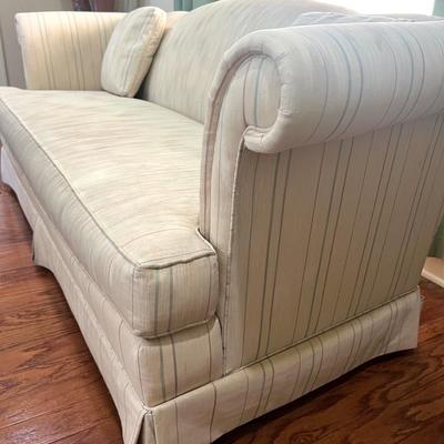 Den Couch ~ Read Details