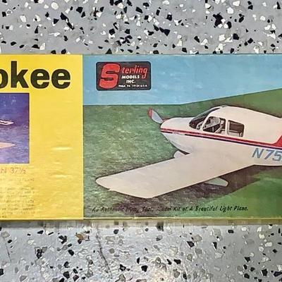 Piper Cherokee Six-Way RC Kit by Sterling