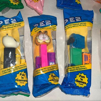 PEZ Lot 1 - 10 Dispensers, all MIP