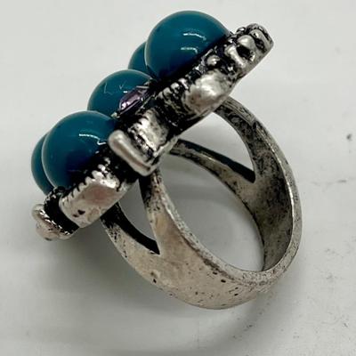 Fashion Ring with 5 Faux Turquoise Stones and 4 Amethyst-like Stones