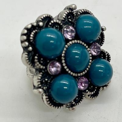 Fashion Ring with 5 Faux Turquoise Stones and 4 Amethyst-like Stones