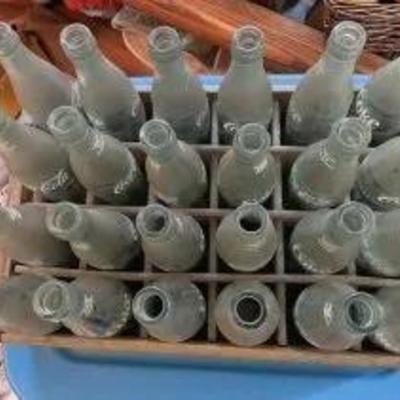 Vintage Coca Cola Wooden Crate 24 Bottle Carrier w/24 Pint Bottles as Pictured from an Estate. Uncleaned Bottles as Pictured.