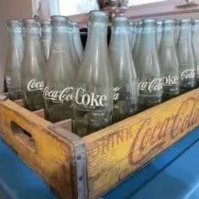 Vintage Coca Cola Wooden Crate 24 Bottle Carrier w/24 Pint Bottles as Pictured from an Estate. Uncleaned Bottles as Pictured.