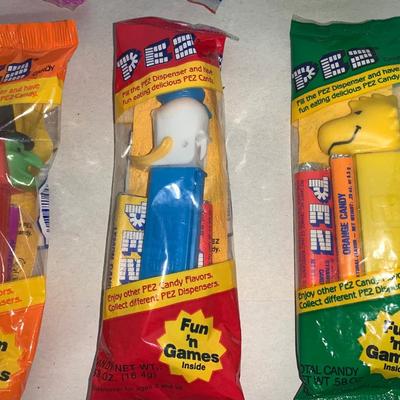 PEZ Lot 4 - 10 PEZ Dispensers MIP