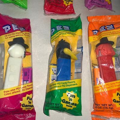 PEZ Lot 4 - 10 PEZ Dispensers MIP