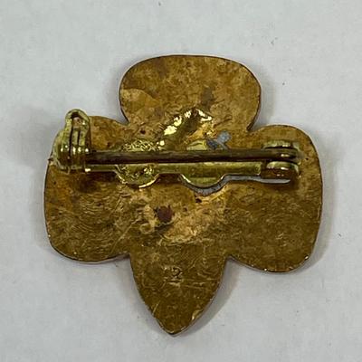Girl Scout trefoil gold tone pin