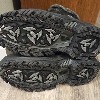 Black North Face Winter Boots