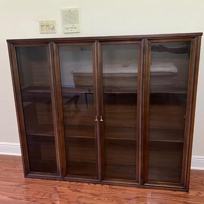 BROYHILL 1960s Plinth Hutch