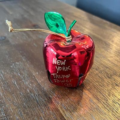 1995 Trump Tower Christmas Apple