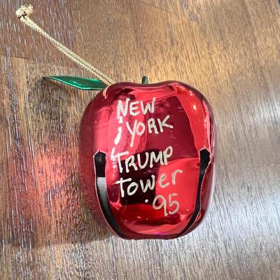 1995 Trump Tower Christmas Apple