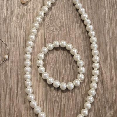 Mixed Jewelry Sets Lot