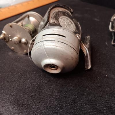5 FISHING REELS IN NEED OF TLC