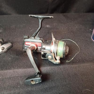 5 FISHING REELS IN NEED OF TLC