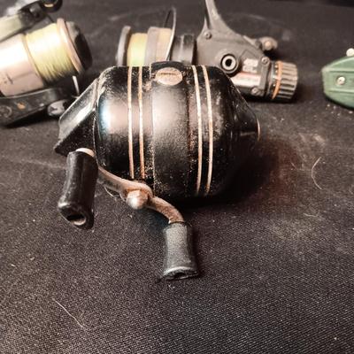 5 MORE FISHING REELS IN NEED OF TLC