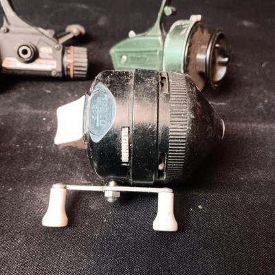 5 MORE FISHING REELS IN NEED OF TLC