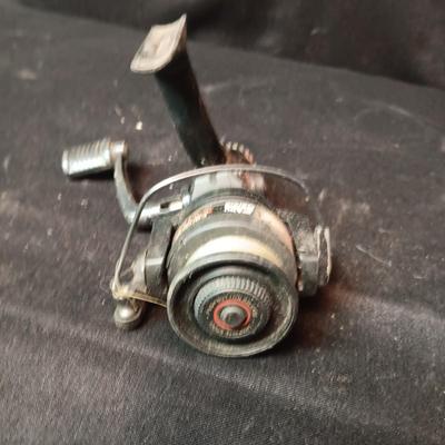 5 MORE FISHING REELS IN NEED OF TLC