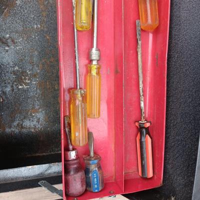 METAL TOOL BOX WITH HAND TOOLS