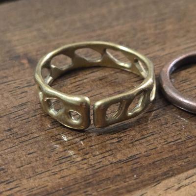 (4) Fashion Rings
