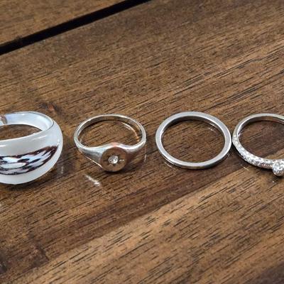 (4) Fashion Rings