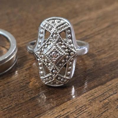(3) Fashion Rings
