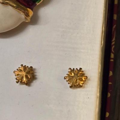 CHRISTOPHER RADKO Shiny Brite Brooch and Earrings
