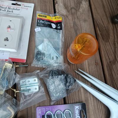 HOUSEHOLD HARDWARE AND A CLAMSHELL TOTE